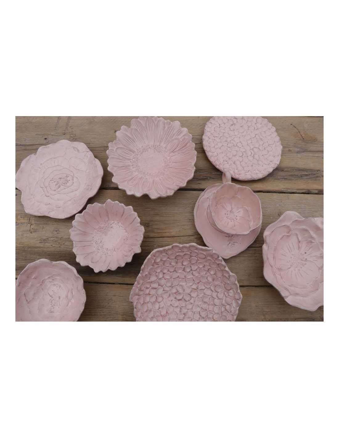 Roze Italiaans servies handgemaakt in Italië. Ambachtelijk gemaakt keramiek